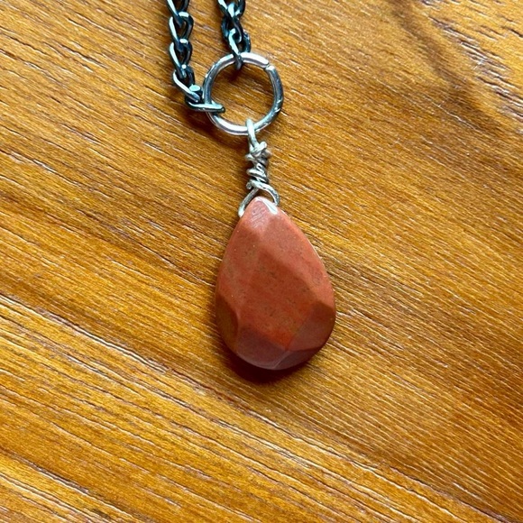 Teardrop Beaded Necklace - Picture 4 of 4